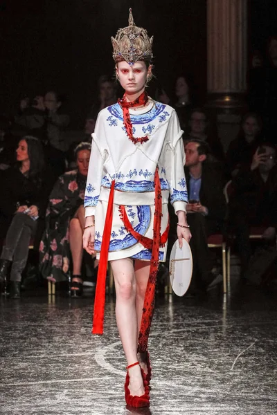 Look 34